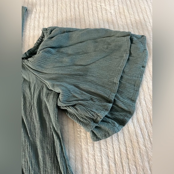 Rue 21 Green Cold Shoulder Blouse - Picture 3 of 6